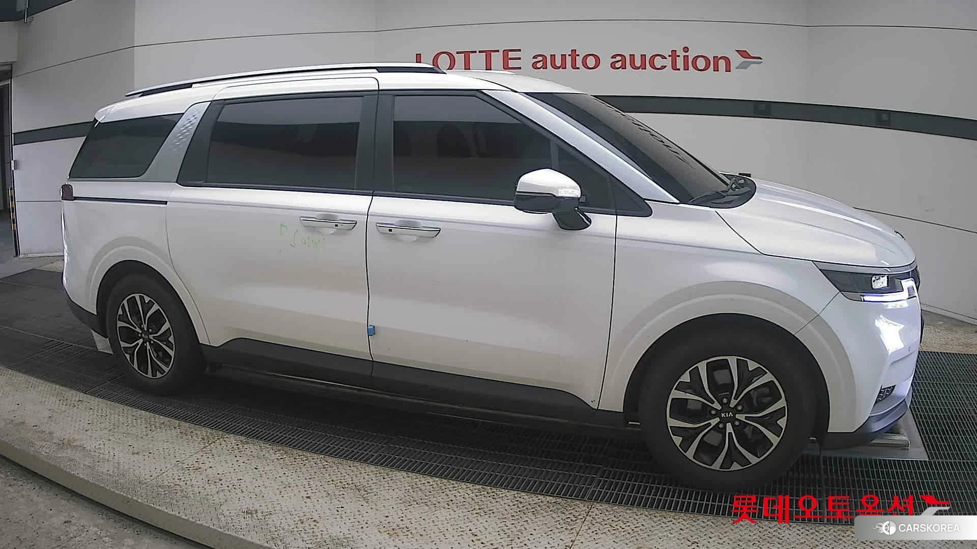 Kia Carnival id 4498424 из Кореи 8