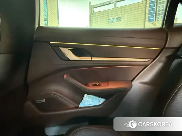 Porsche Taycan id 3695506 из Кореи 8