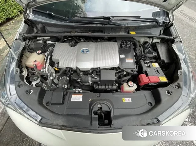 Toyota Prius 4th Generation id 3357276 из Кореи 8