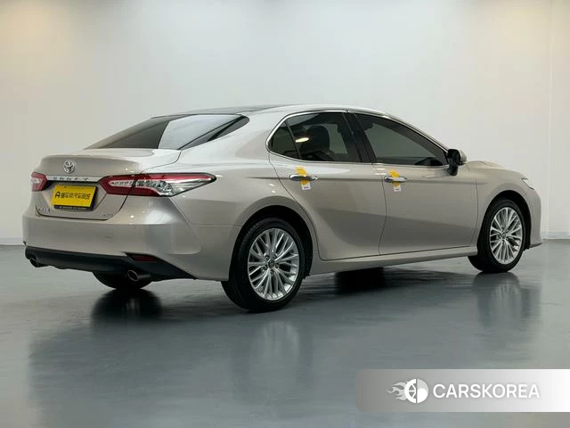 Toyota Camry id 4238199 из Китая 8