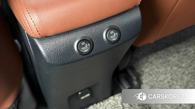 Toyota Prius 4th Generation id 3873917 из Кореи 8