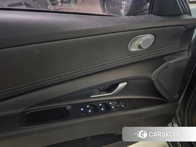 Hyundai Avante (CN7) id 3343609 из Кореи 8