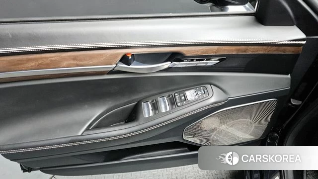 Genesis G90 id 3819986 из Кореи 8