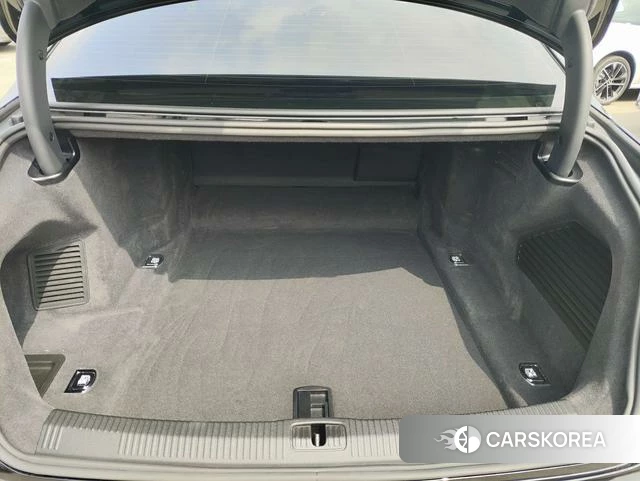 Audi A8 id 4353167 из Китая 8