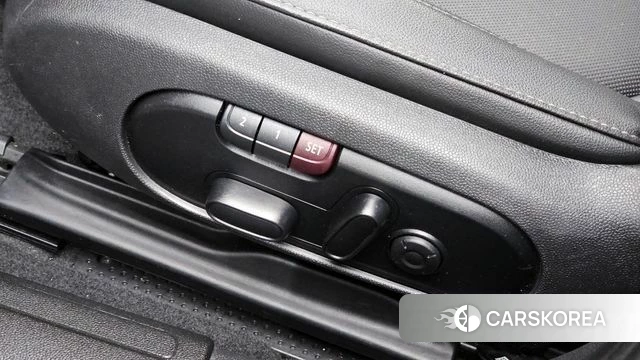 Mini Cooper D Clubman id 4250700 из Кореи 8