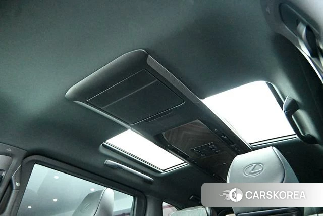 Lexus LM id 4264201 из Китая 8