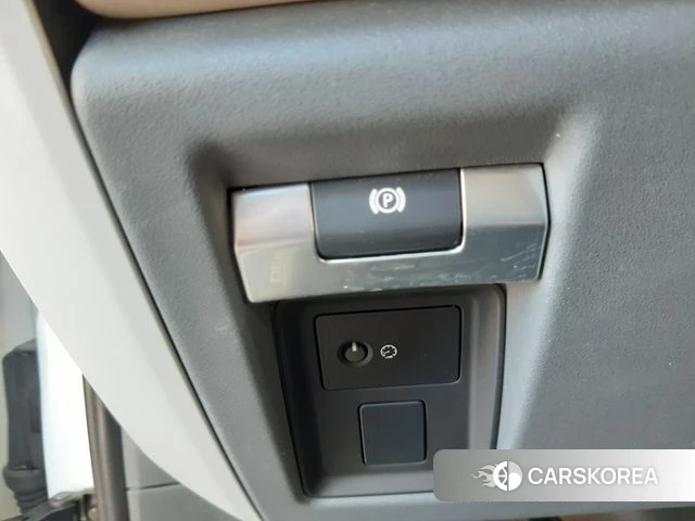 Land Rover Defender (L663) id 4423424 из Кореи 8