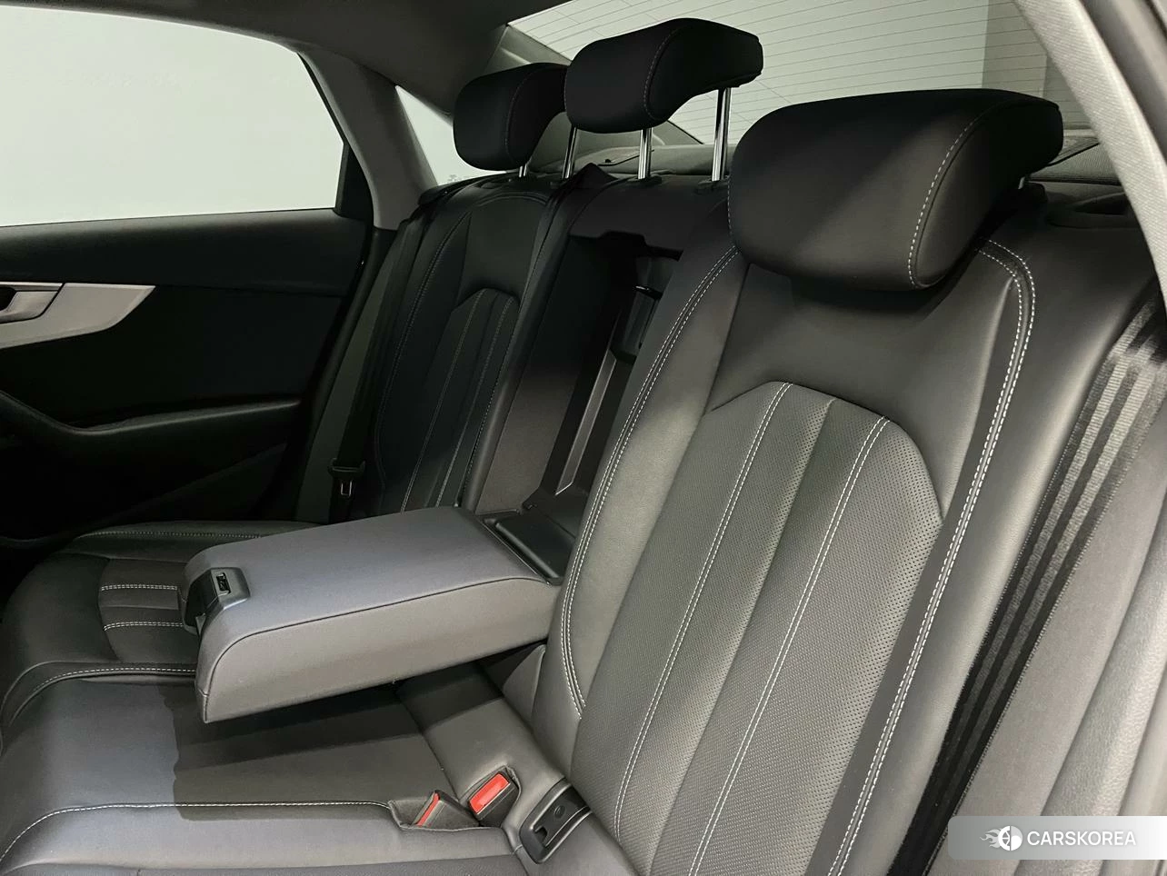Audi A4L id 4413551 из Китая 8