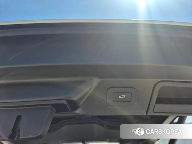 Land Rover Range Rover Velar id 3902455 из Кореи 8