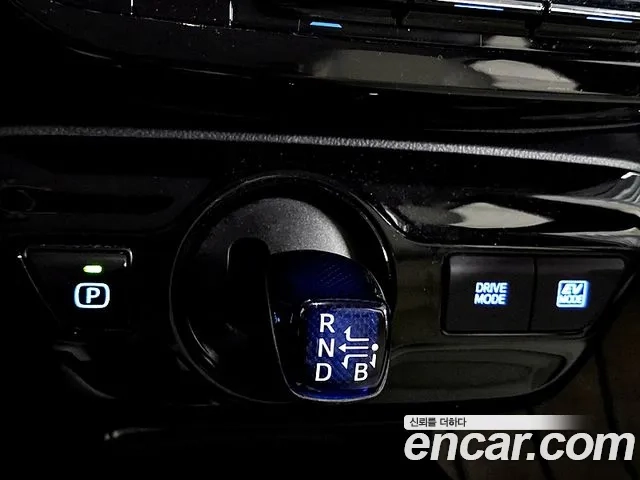 Toyota Prius 4th Generation id 2874397 из Кореи 8