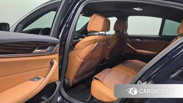 BMW 5 Series (G30) id 3717575 из Кореи 8