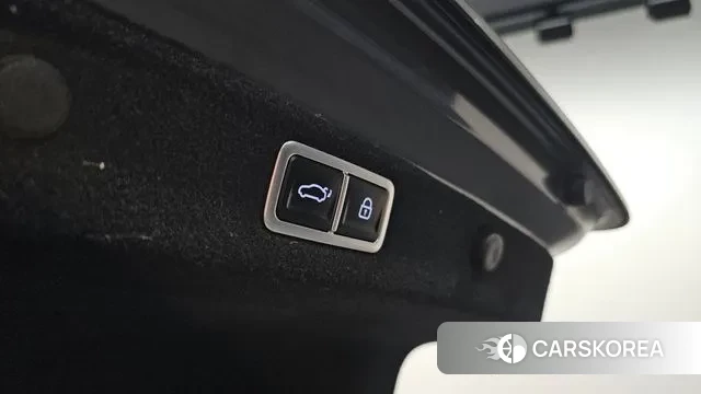 Hyundai Grandeur (GN7) id 3740140 из Кореи 8