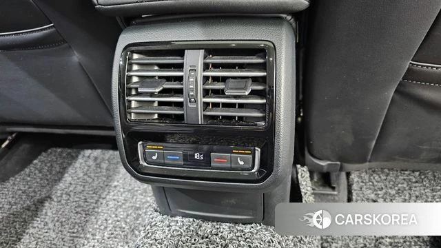Volkswagen Passat GT (B8) id 4403576 из Кореи 8
