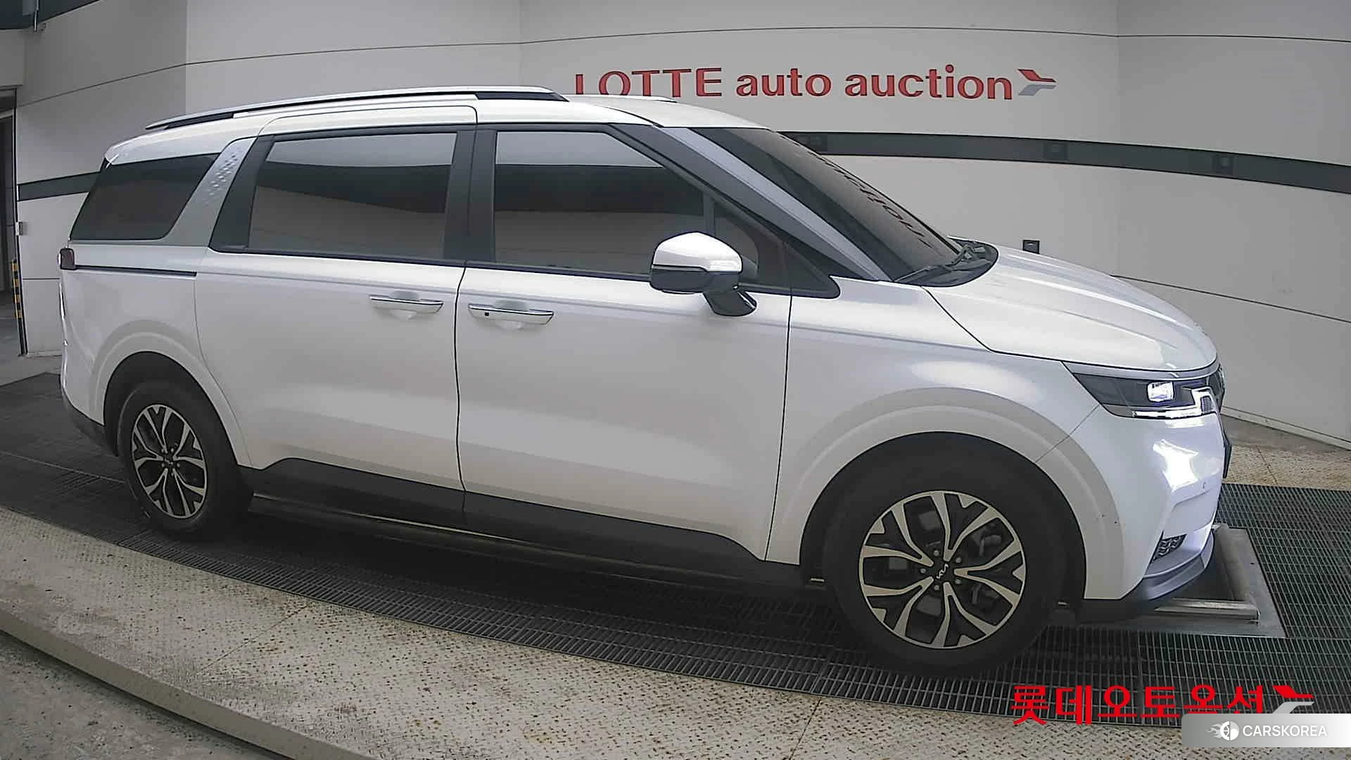 Kia Carnival id 4664331 из Кореи 8