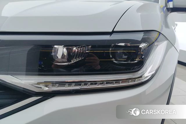 Volkswagen Exploring the shadow id 4236648 из Китая 8