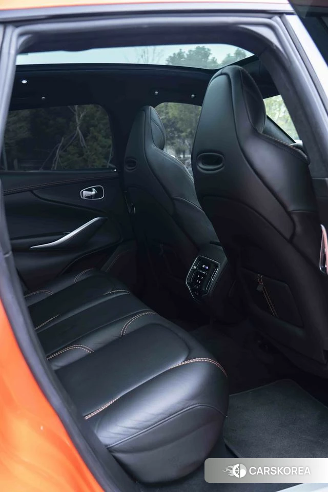 Aston Martin DBX id 4238519 из Китая 8