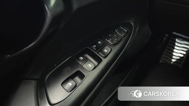 Hyundai Veloster (JS) id 3936967 из Кореи 8