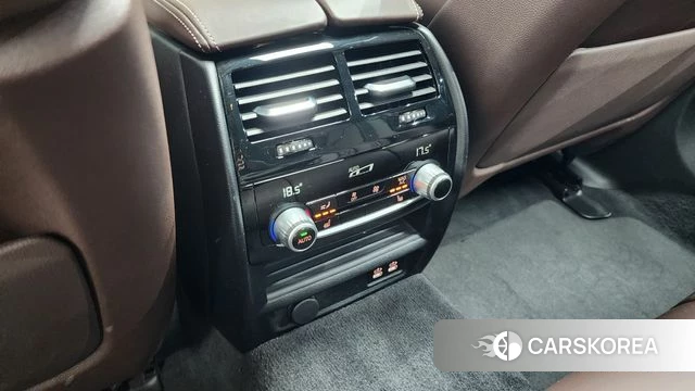 BMW 5 Series (G30) id 3812726 из Кореи 8