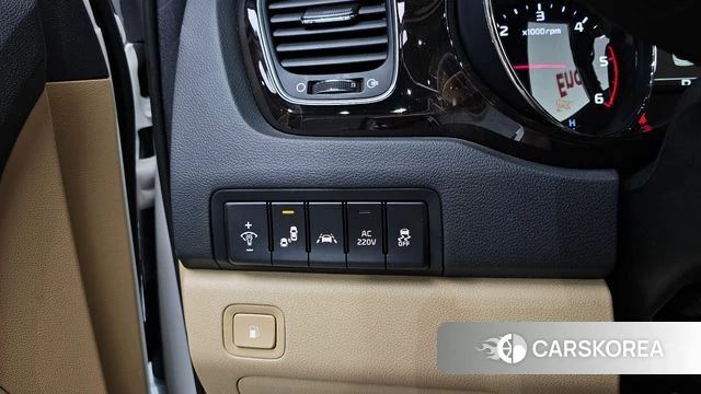 Kia The New Carnival id 4508636 из Кореи 8