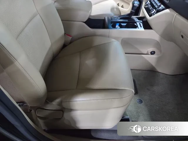 Kia All New Carnival id 3308291 из Кореи 8