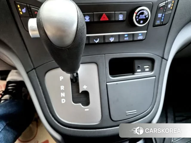 Hyundai The New Grand Starex id 3402467 из Кореи 8