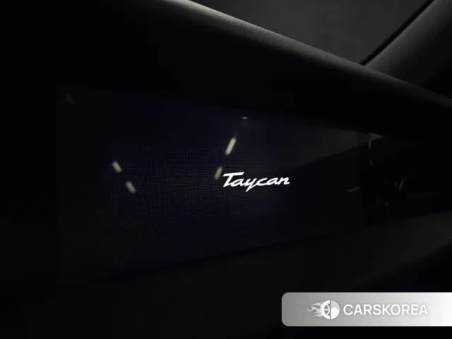 Porsche Taycan id 2999348 из Кореи 8