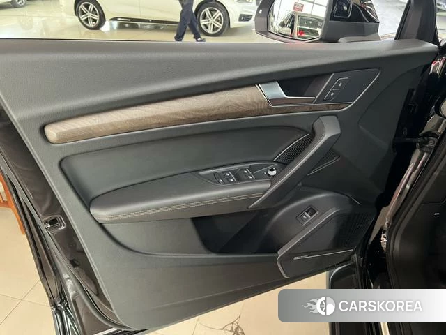 Audi Q5L id 4253770 из Китая 8