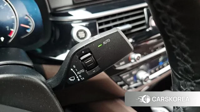 BMW 5 Series (G30) id 3391699 из Кореи 8