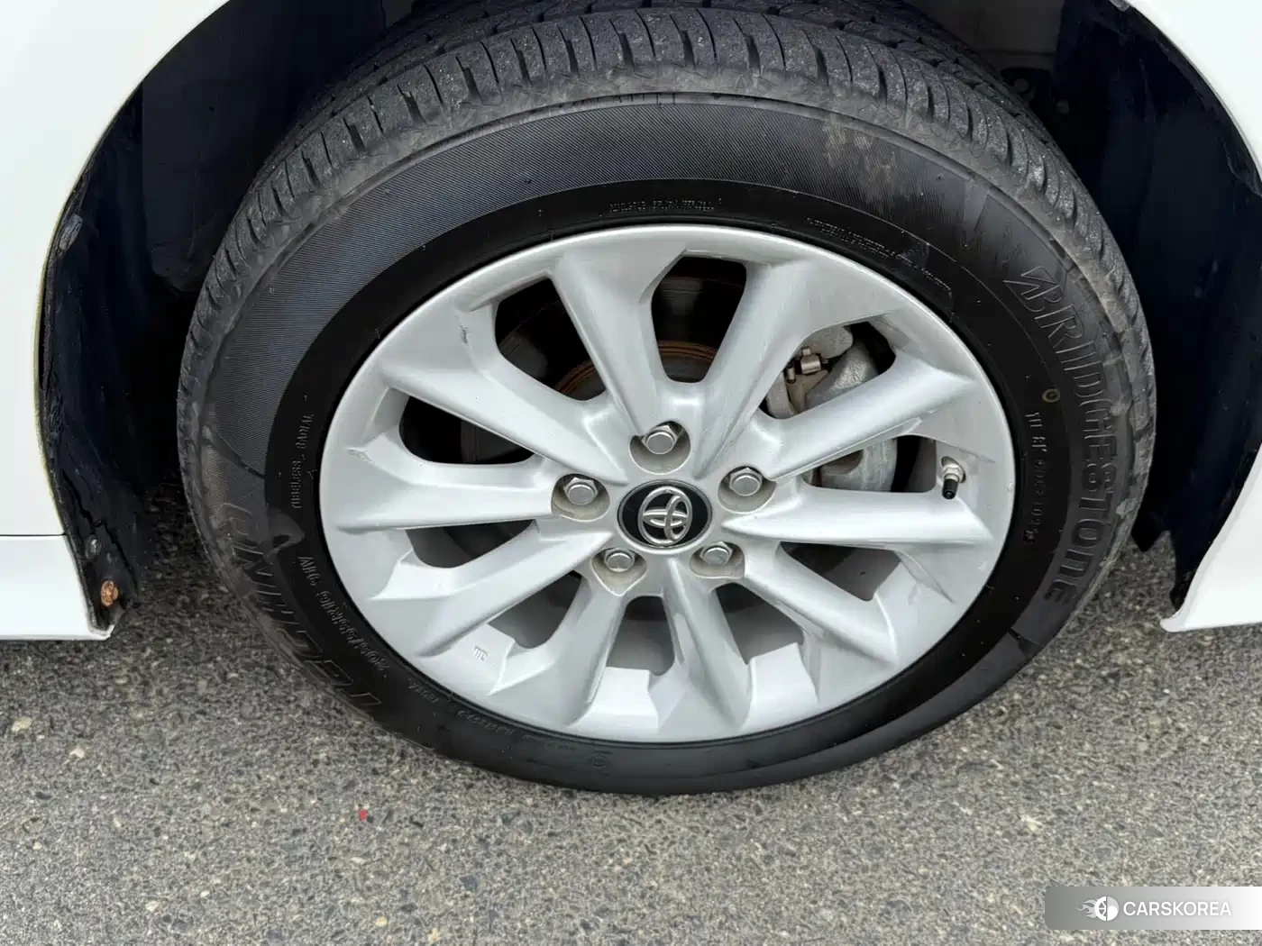 Toyota Corolla id 4679574 из Китая 8