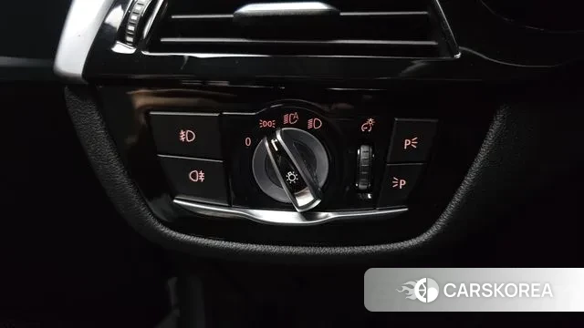 BMW 5 Series (G30) id 3283751 из Кореи 8