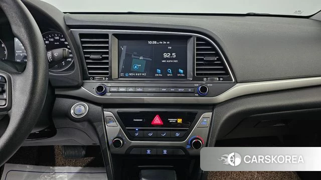 Hyundai Avante AD id 3886466 из Кореи 8