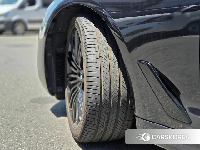 BMW 5 Series (G30) id 4654773 из Кореи 8