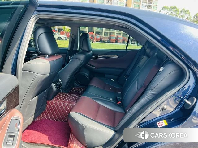 Toyota crown id 4220891 из Китая 8