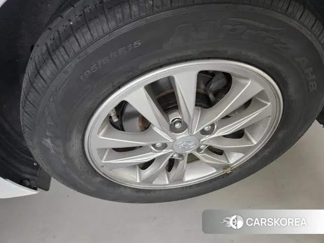 Hyundai The New Avante AD id 3396677 из Кореи 8