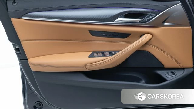 BMW 5 Series (G30) id 4337669 из Кореи 8