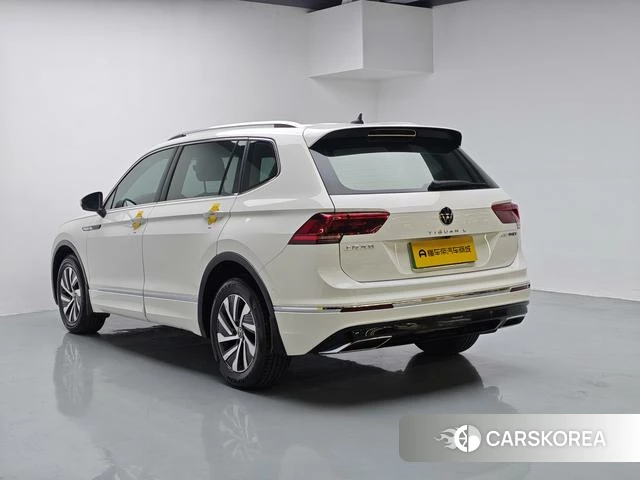Volkswagen Tiguan L PHEV id 4222349 из Китая 8
