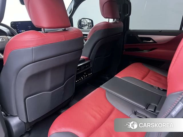 Lexus LX id 4263384 из Китая 8