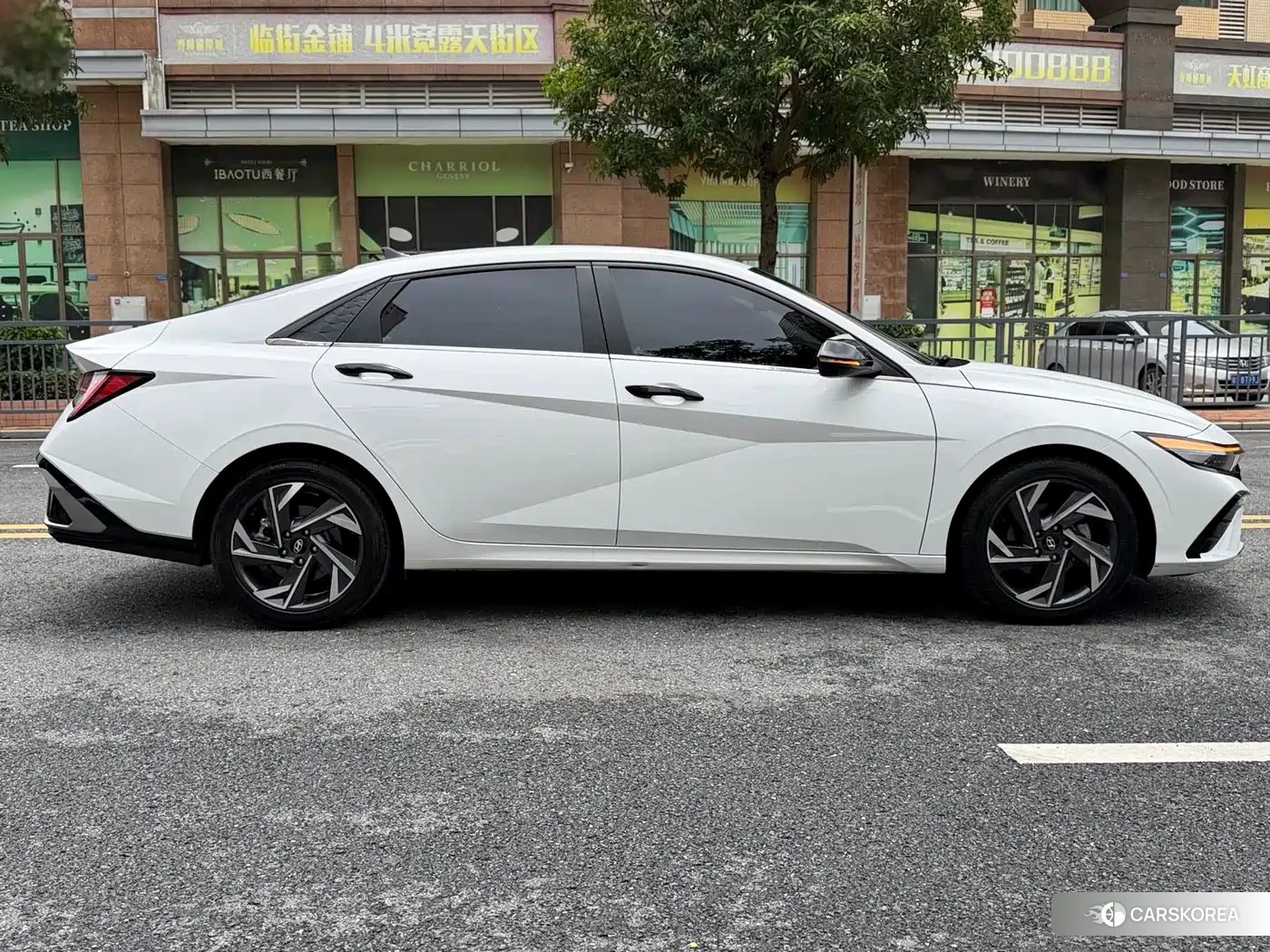 Hyundai Elantra id 4559717 из Китая 8