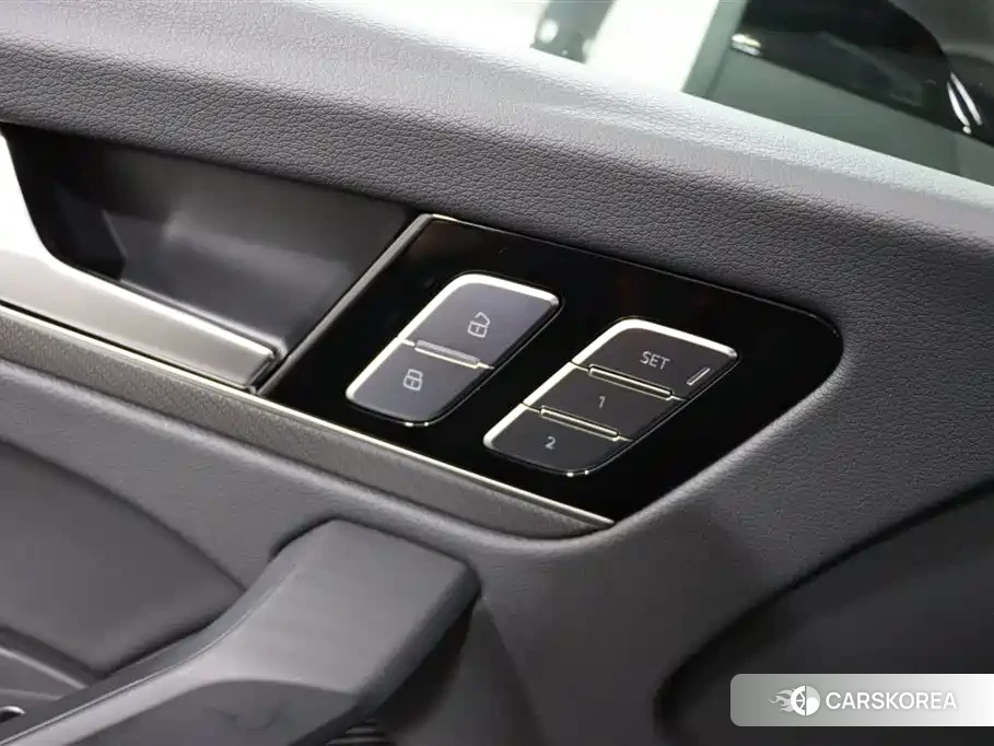 Audi Q5L id 4583691 из Китая 8