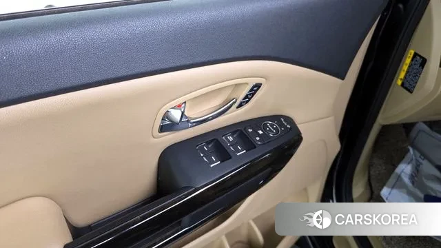 Kia The New Carnival id 3028954 из Кореи 8