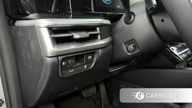 Hyundai Grandeur (GN7) id 3442317 из Кореи 8