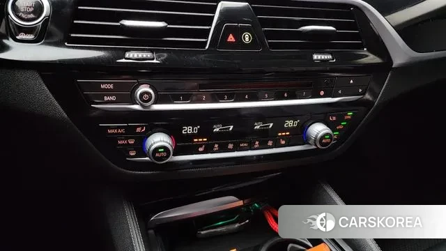 BMW 5 Series (G30) id 3302876 из Кореи 8