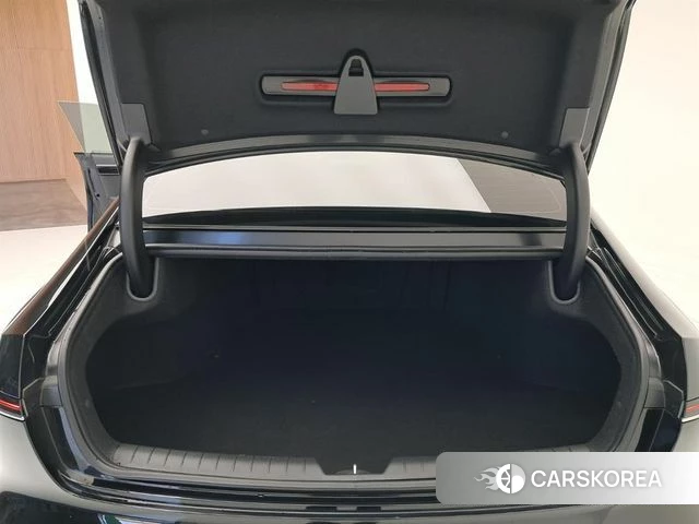 Hyundai Grandeur (GN7) id 3838901 из Кореи 8