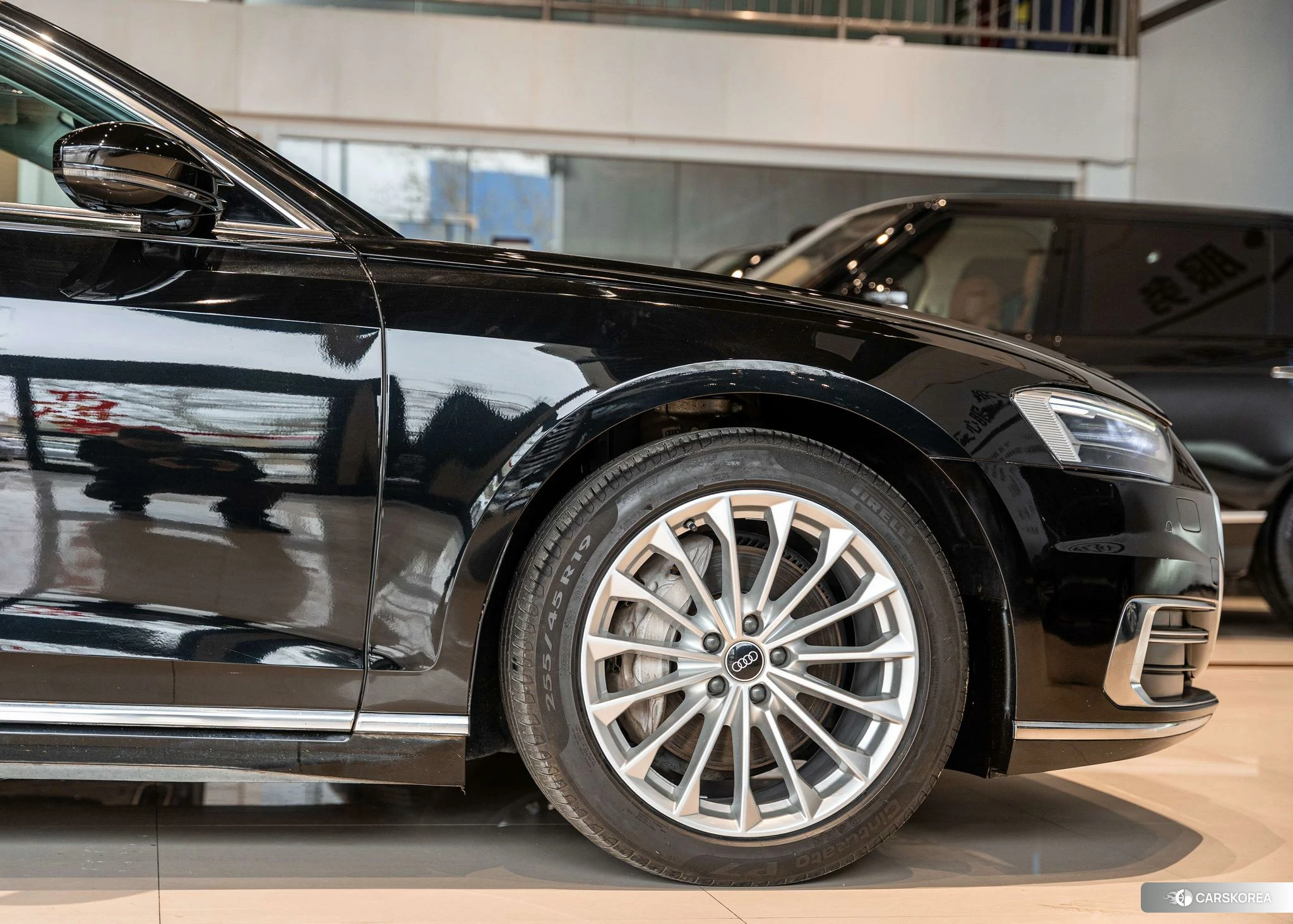 Audi A8 id 4487259 из Китая 8