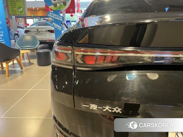 Volkswagen Magotan id 4216381 из Китая 8