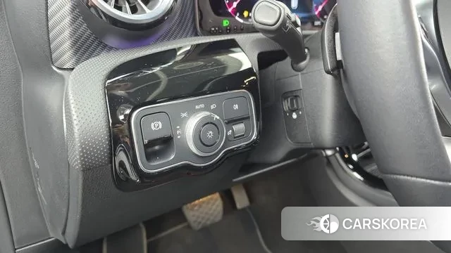 Mercedes-Benz A-Class W177 id 3745108 из Кореи 8