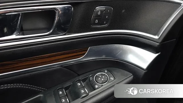 Ford Explorer id 3598774 из Кореи 8