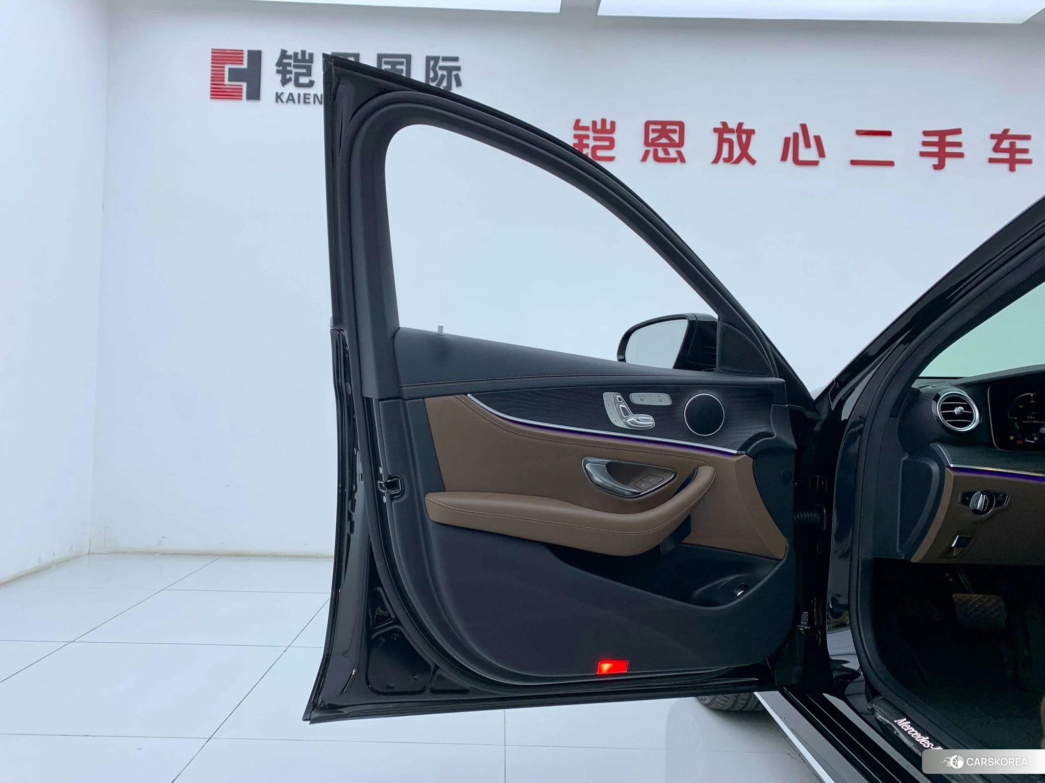 Mercedes-Benz E-class id 4426603 из Китая 8