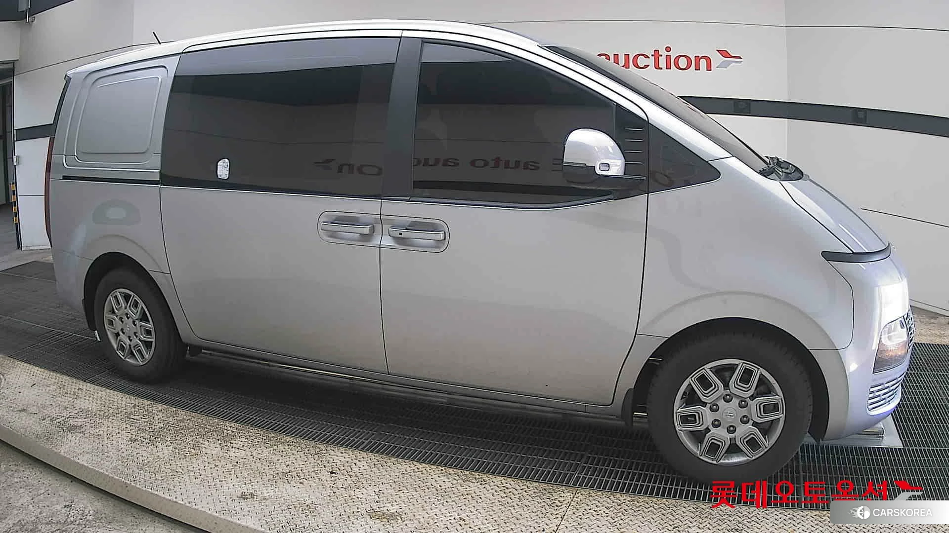 Hyundai Staria id 3882046 из Кореи 8