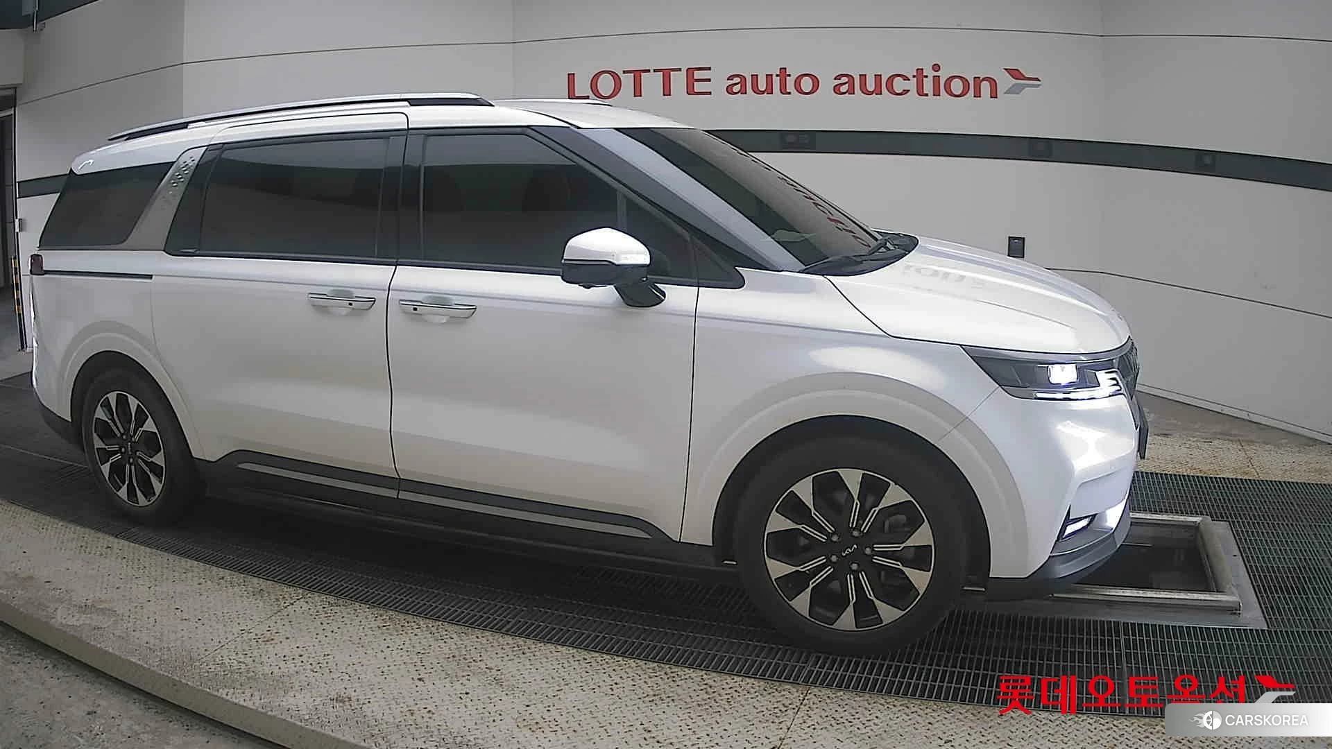 Kia Carnival id 4674228 из Кореи 8